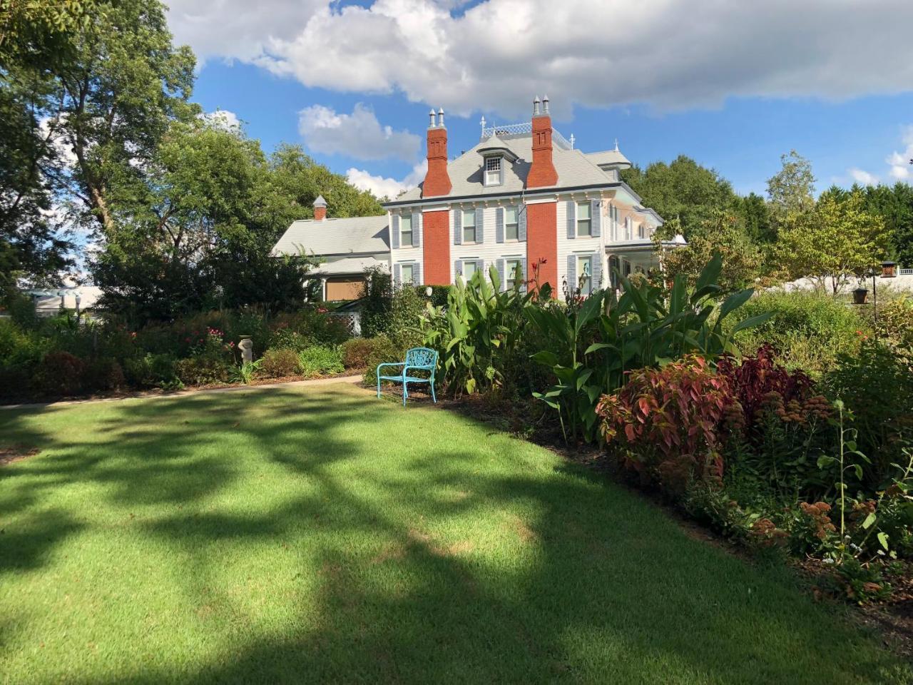 Highgate Estate & Gardens Bed & Breakfast Greensboro Exterior photo